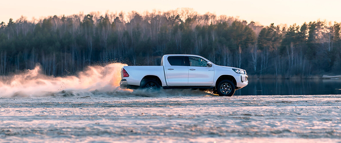 Toyota Hilux Double Cab 2.8 D-4D AT (204 к.с.) AWD Legend 2024 Пикап, VIII поколение (FL)